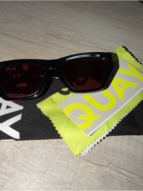 Quay Australia Black Sunglasses Sleeve with White Logo